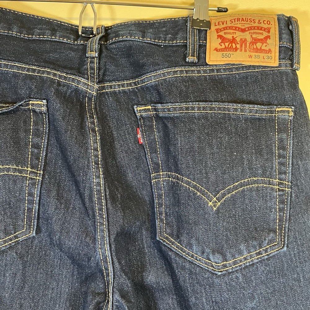 Levi's 550 Men's Jeans Size 38x30 Dark Wash Denim 100% Cotton Relaxed Fit